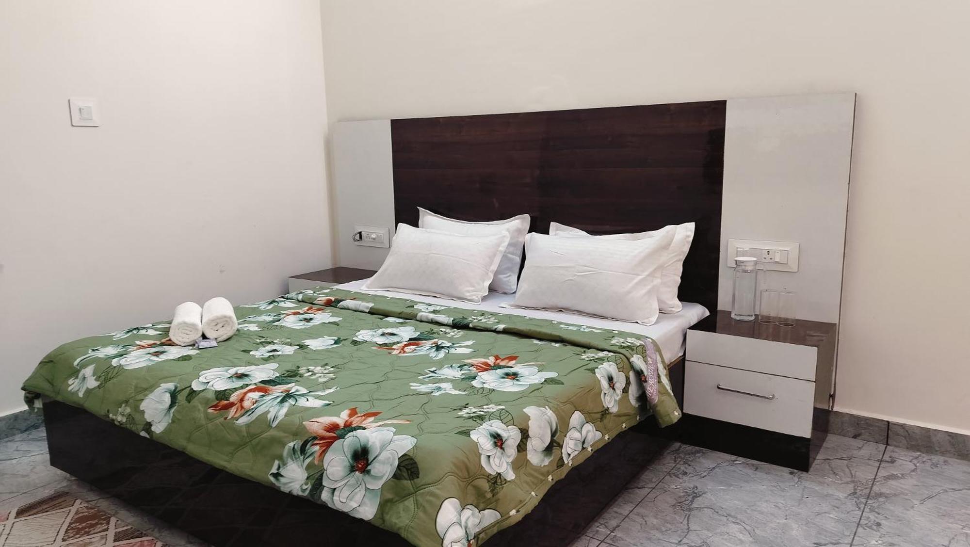 Baikunth Homes ダルハウジ エクステリア 写真