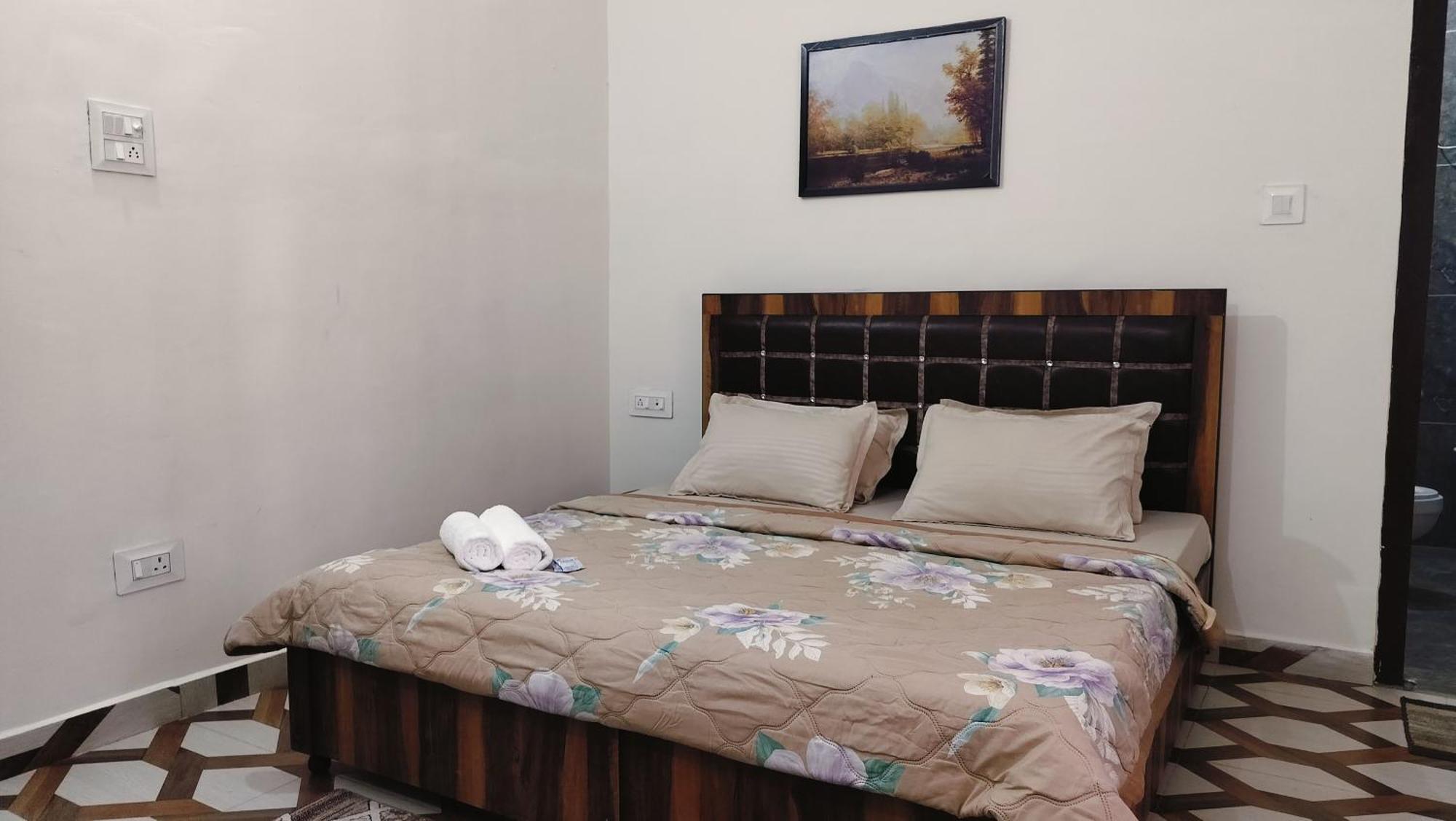 Baikunth Homes ダルハウジ エクステリア 写真