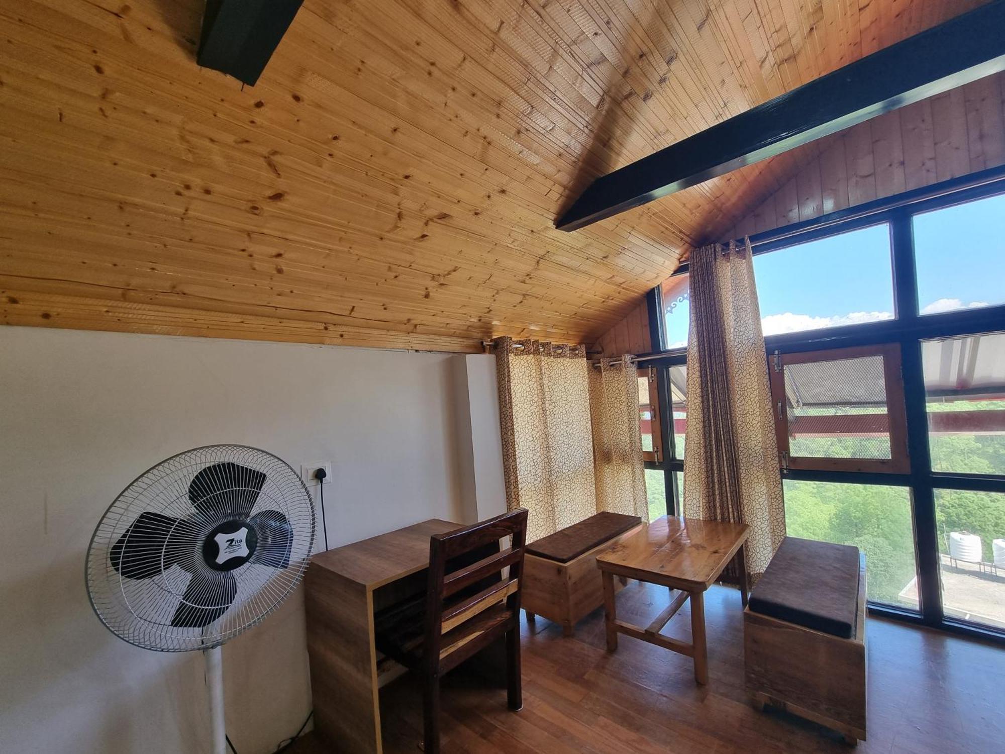 Baikunth Homes ダルハウジ エクステリア 写真
