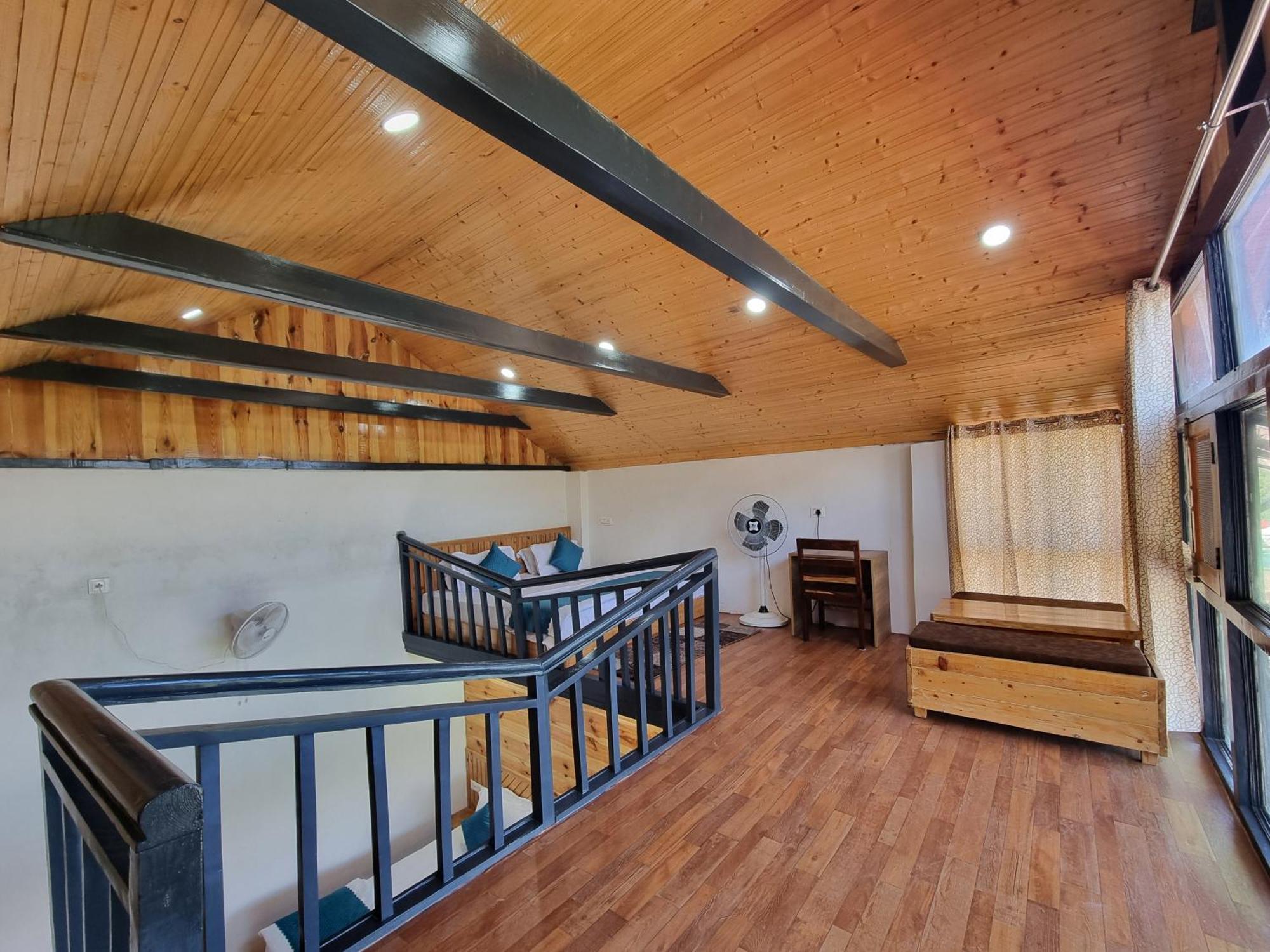 Baikunth Homes ダルハウジ エクステリア 写真